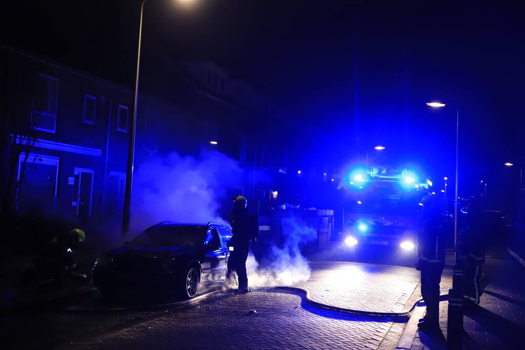 Auto volledig uitgebrand