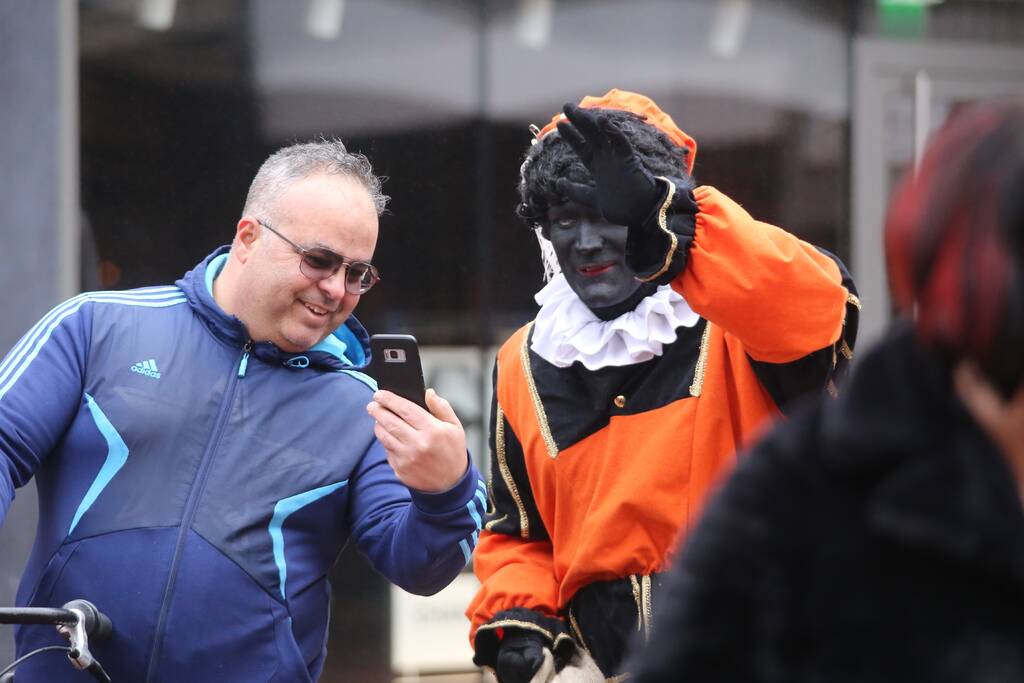 Veel politie door demonstratie voor Zwarte Piet