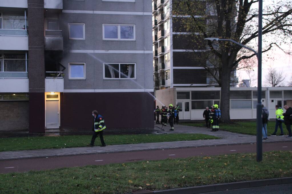 Gewonde bij uitslaande brand in flat