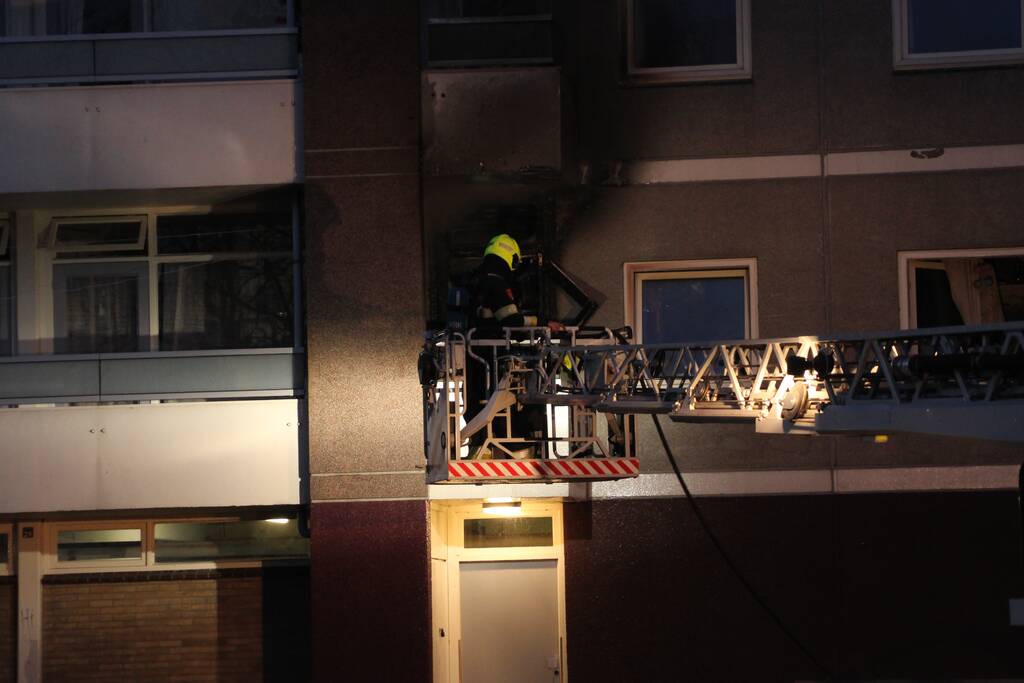 Gewonde bij uitslaande brand in flat
