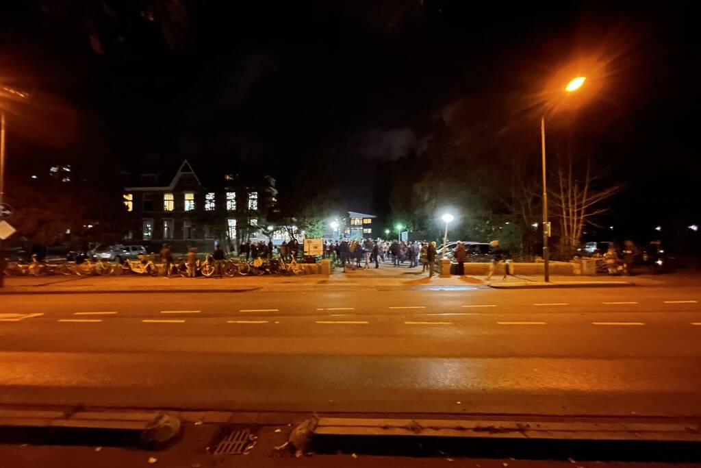 Protest tegen overplaatsing Irakees gezin uit azc