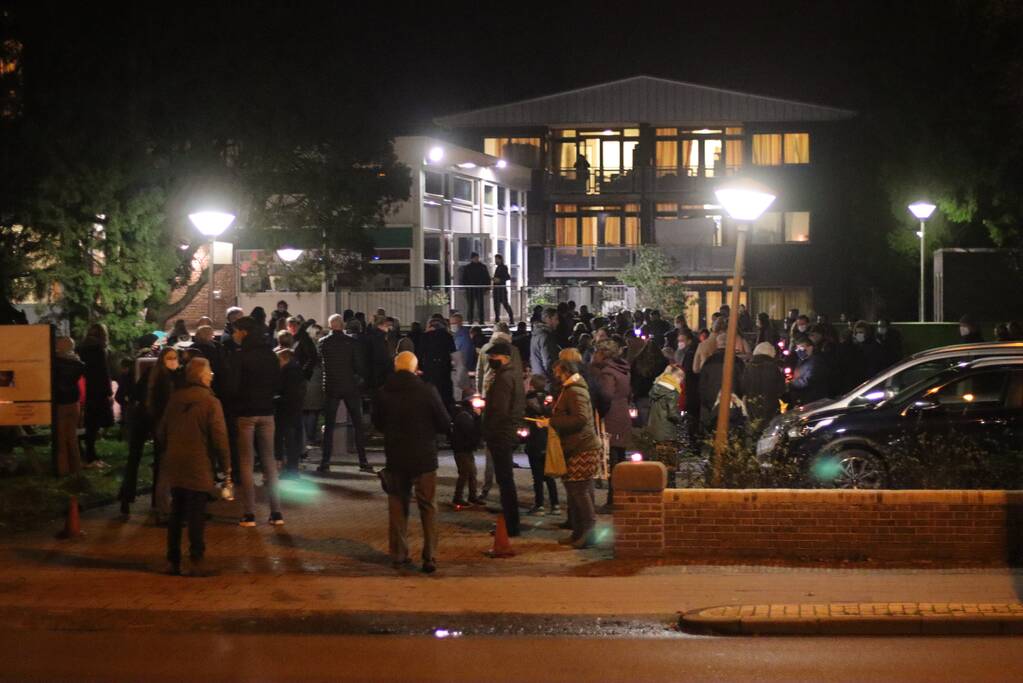 Protest tegen overplaatsing Irakees gezin uit azc