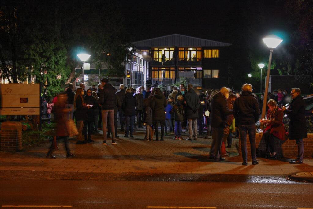 Protest tegen overplaatsing Irakees gezin uit azc