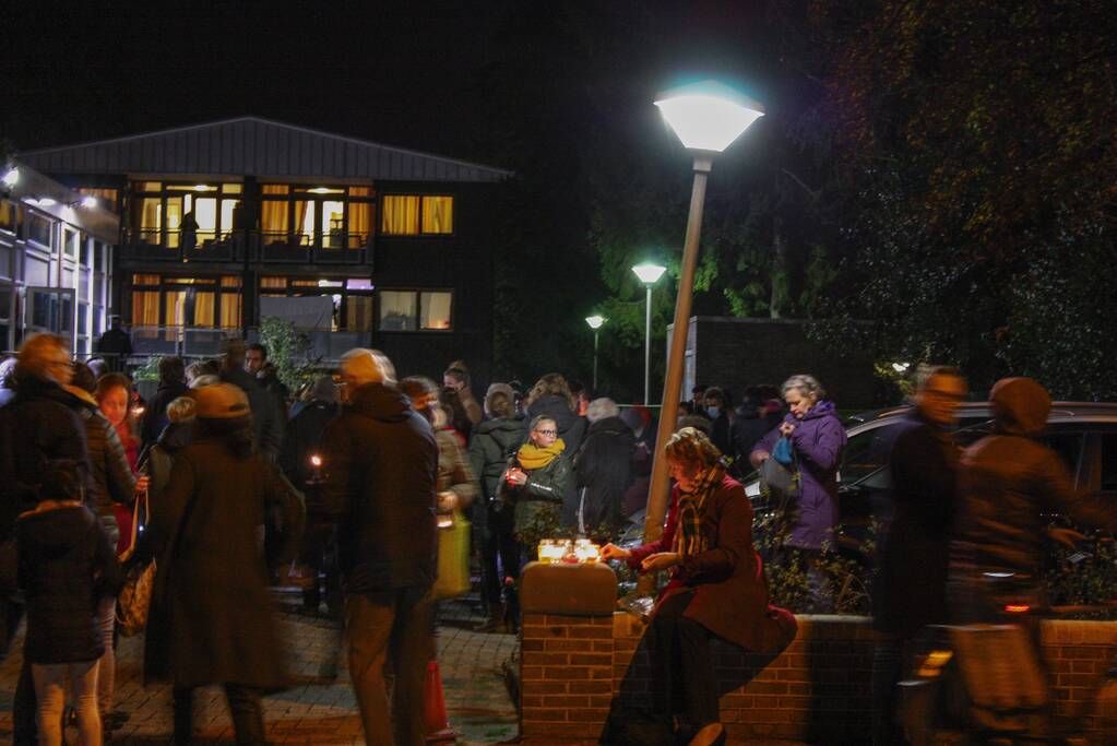 Protest tegen overplaatsing Irakees gezin uit azc