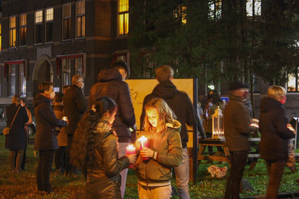 Protest tegen overplaatsing Irakees gezin uit azc