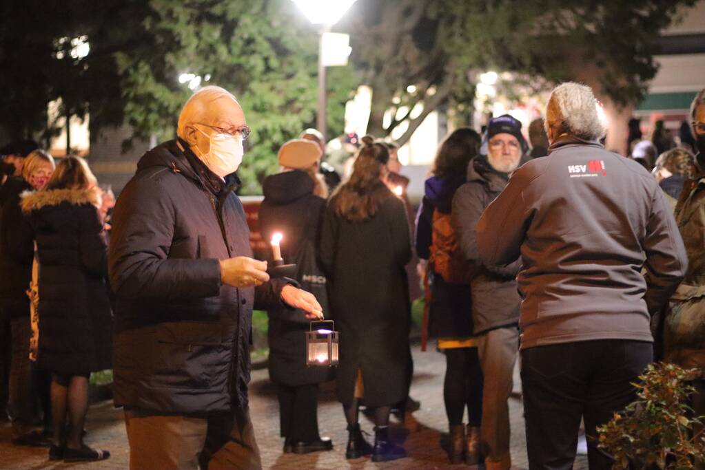 Protest tegen overplaatsing Irakees gezin uit azc
