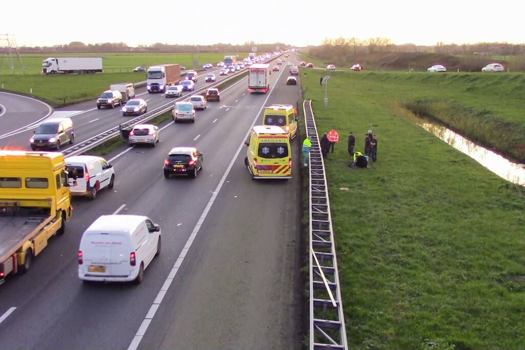 Ongeval zorgt voor file op snelweg
