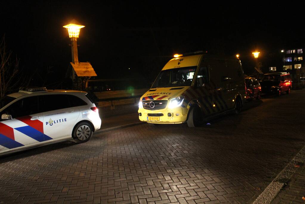 Schade na botsing op rotonde