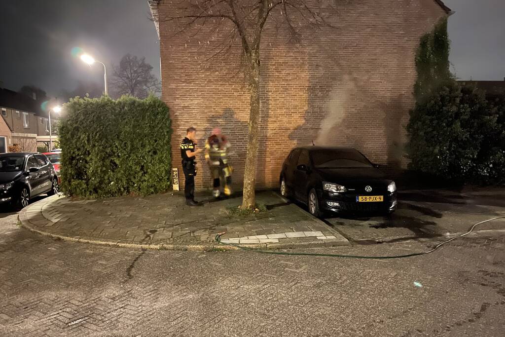 Schade na brand in twee auto's