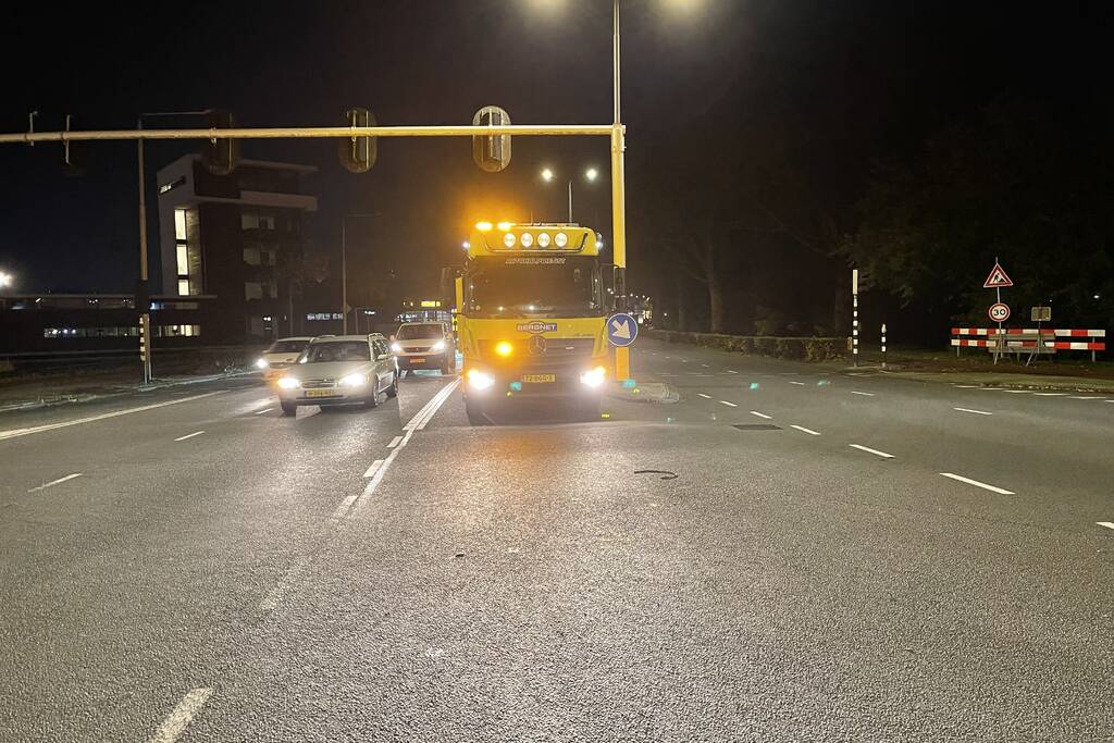 Twee voertuigen in botsing op kruising