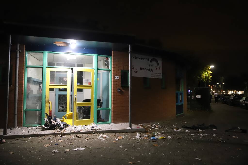 Veel schade bij kinderdagverblijf door vuurwerkbom