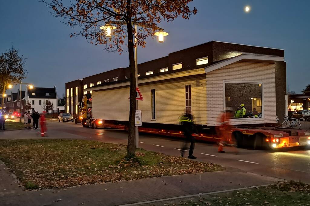 Grote politie-inzet bij ontruiming op woonwagenkamp