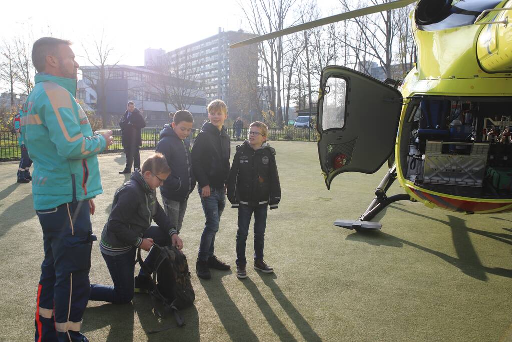 Inzet traumahelikopter trekt veel bekijks
