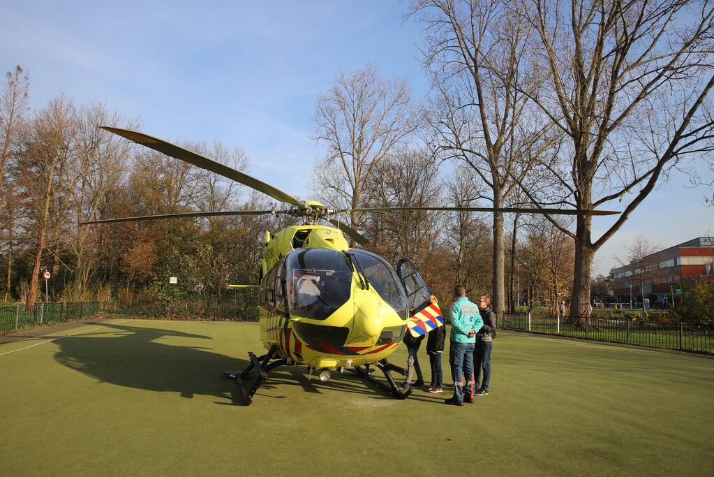 Inzet traumahelikopter trekt veel bekijks