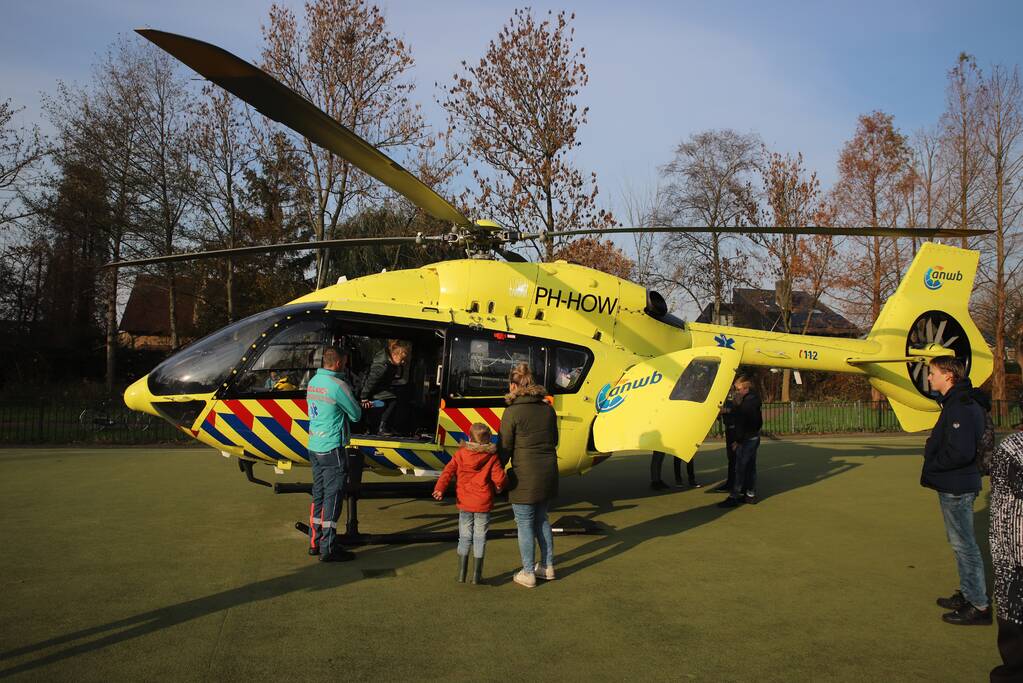 Inzet traumahelikopter trekt veel bekijks
