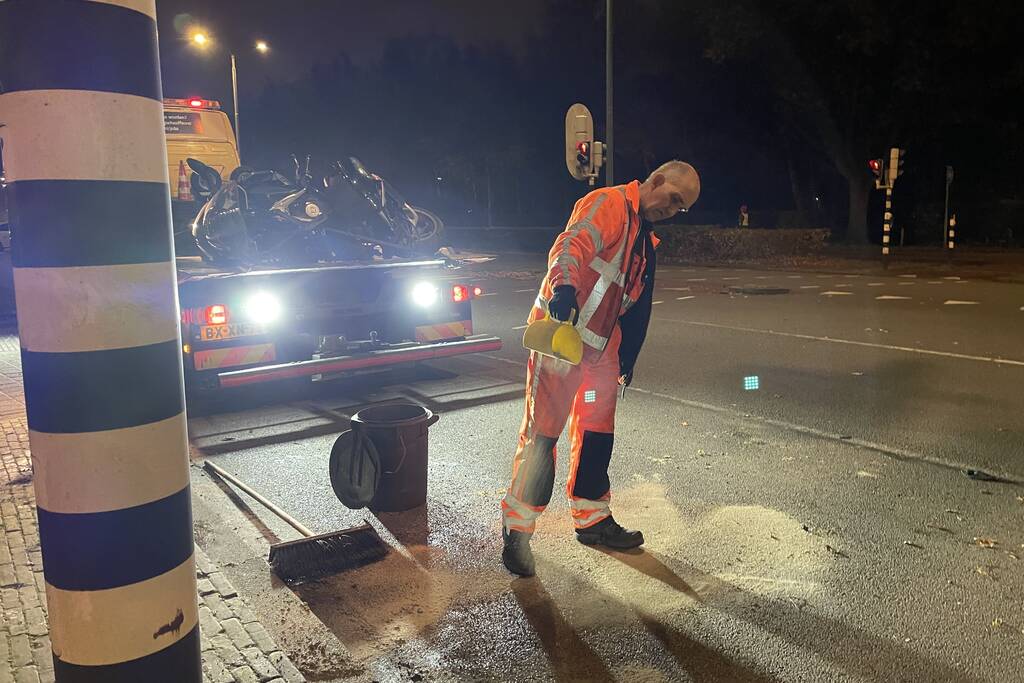 Motorrijder gewond na aanrijding met auto