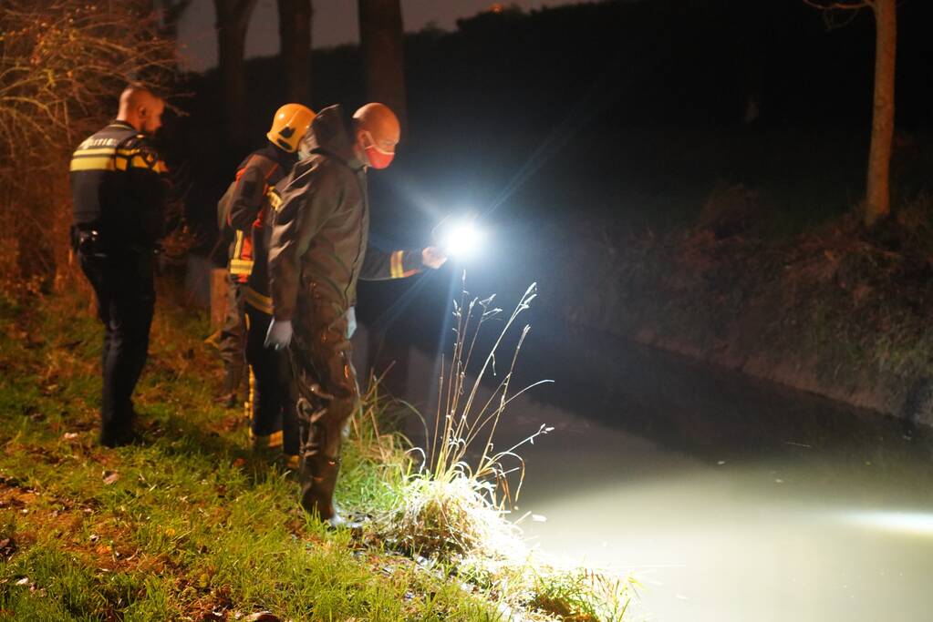 Onderzoek naar gevonden spullen in sloot