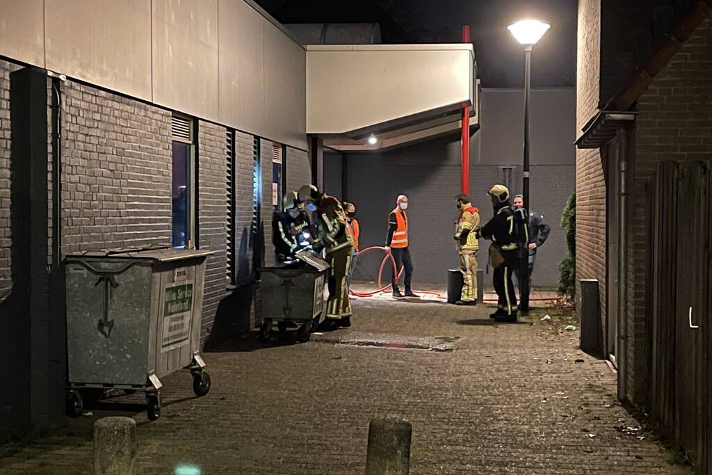 Brandende container snel geblust
