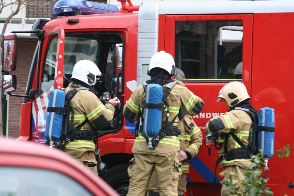 Woningen uit voorzorg ontruimd na gaslucht