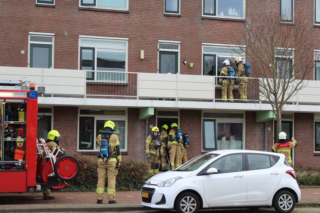 Woningen uit voorzorg ontruimd na gaslucht