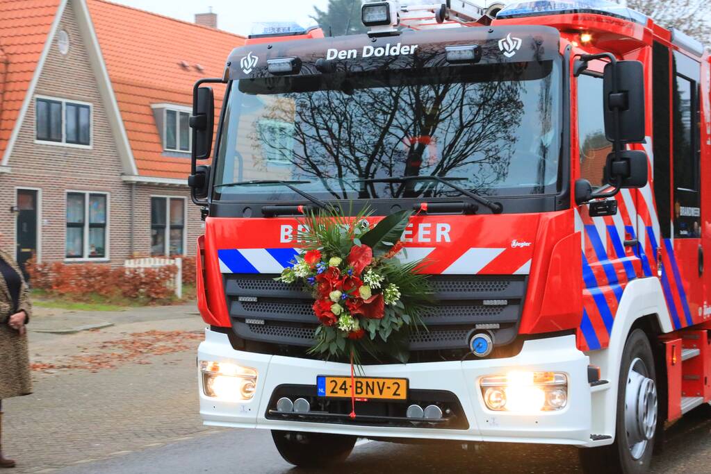 Laatste eer aan overleden brandweerman Pim van der Bruggen