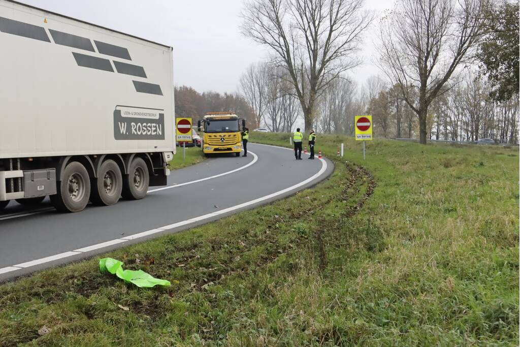 Traumahelikopter landt voor zwaargewond persoon