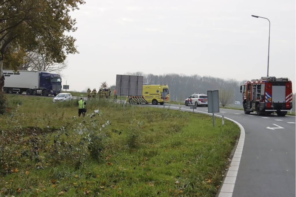 Traumahelikopter landt voor zwaargewond persoon