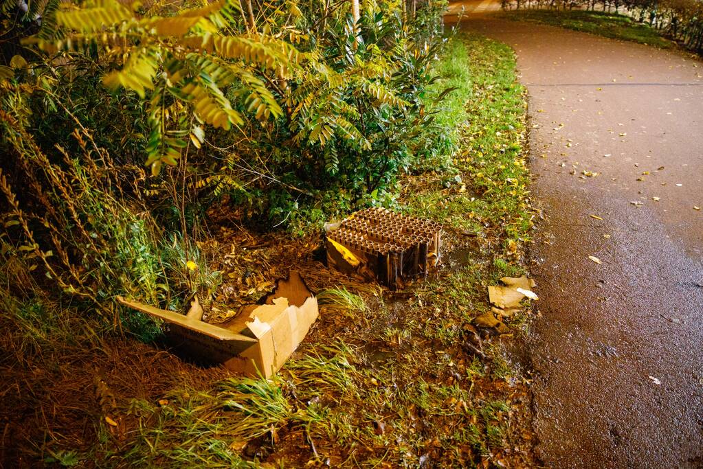 Restanten vuurwerk in brand gestoken