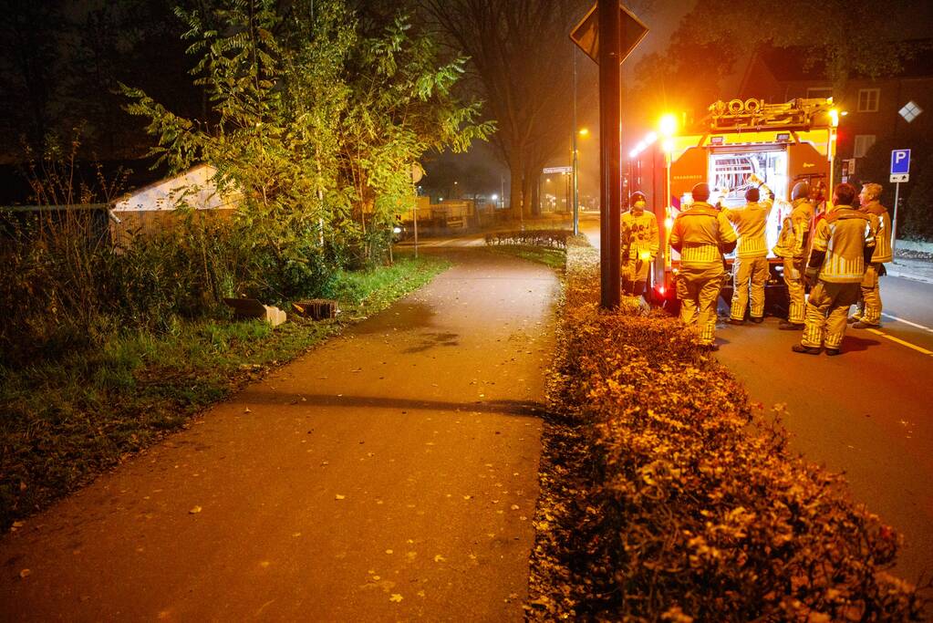 Restanten vuurwerk in brand gestoken