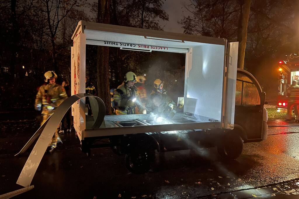 Brand in bezorgauto van Picnic