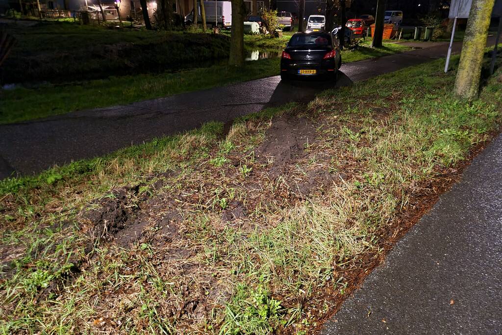 Bestuurder gaat er vandoor bij eenzijdig ongeval