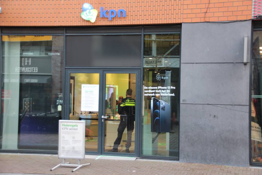 Overval op KPN-winkel Neringpassage