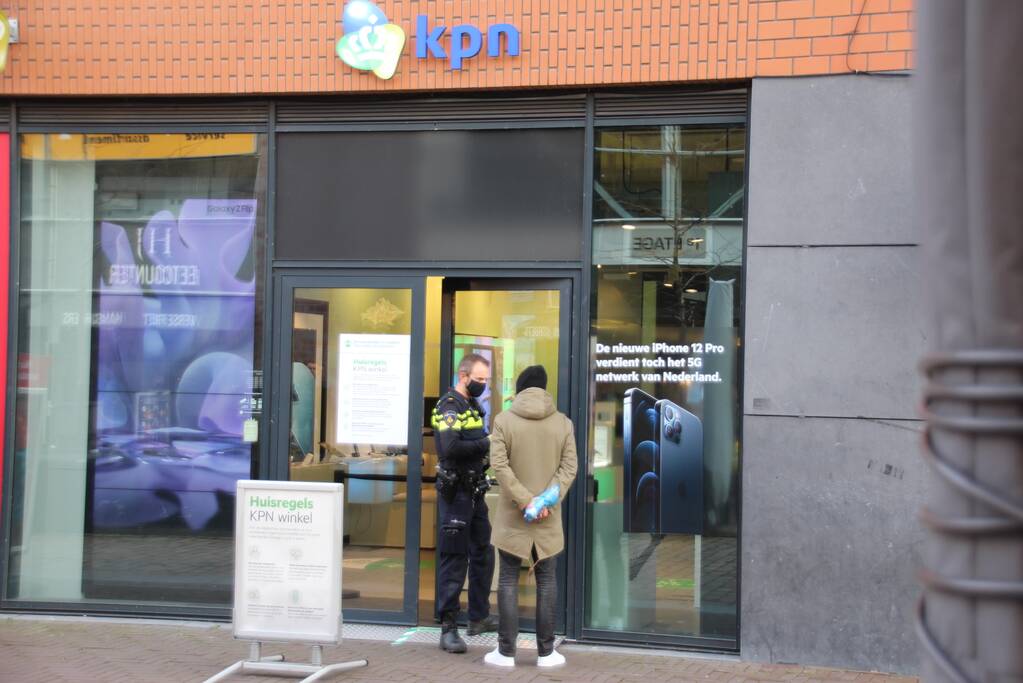 Overval op KPN-winkel Neringpassage