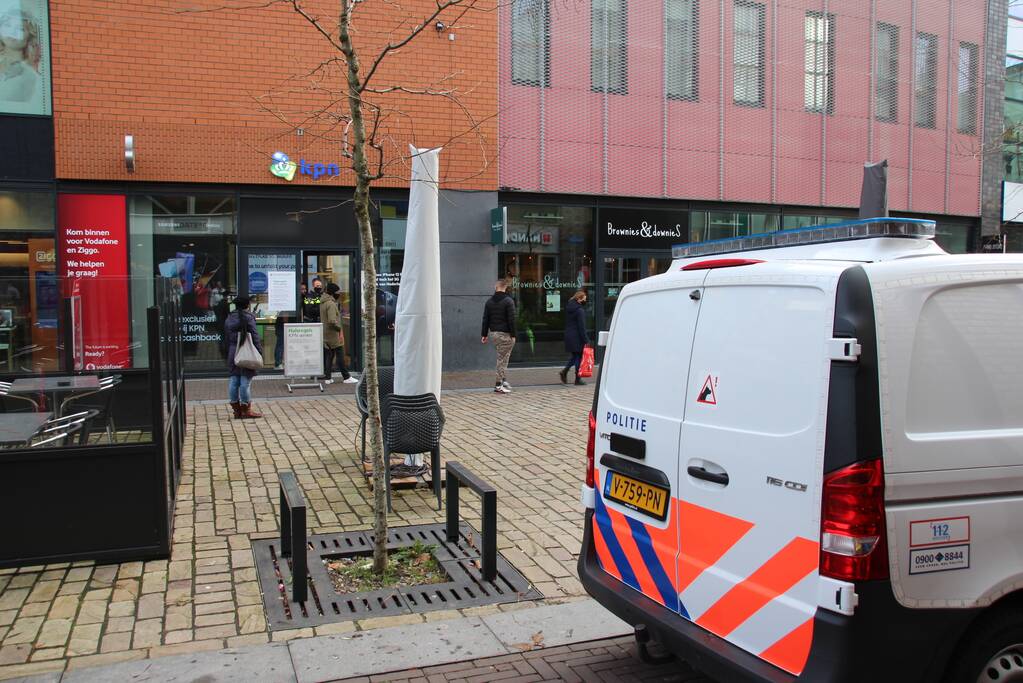 Overval op KPN-winkel Neringpassage