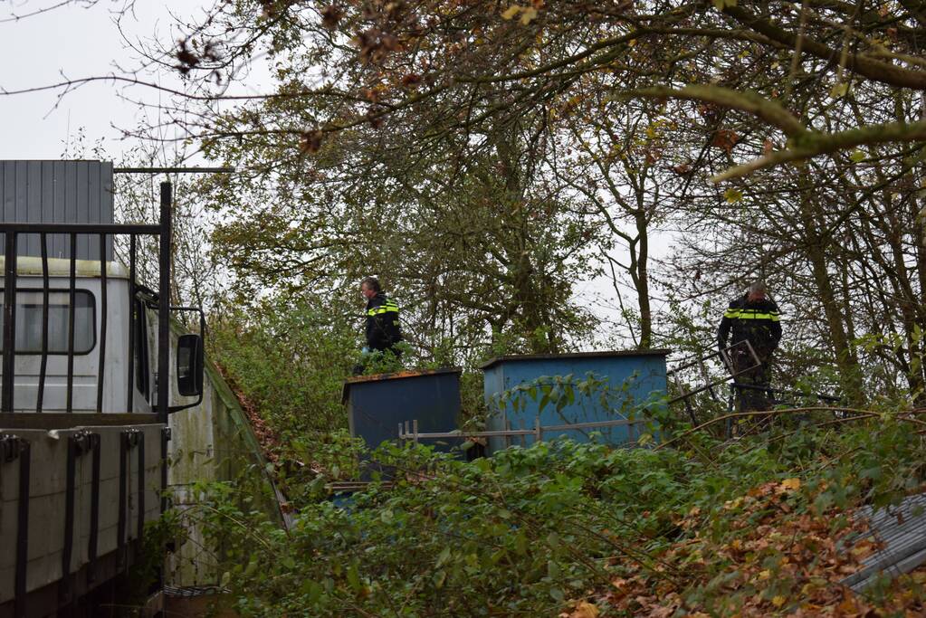 Politie vindt ondergrondse container met hennepkwekerij