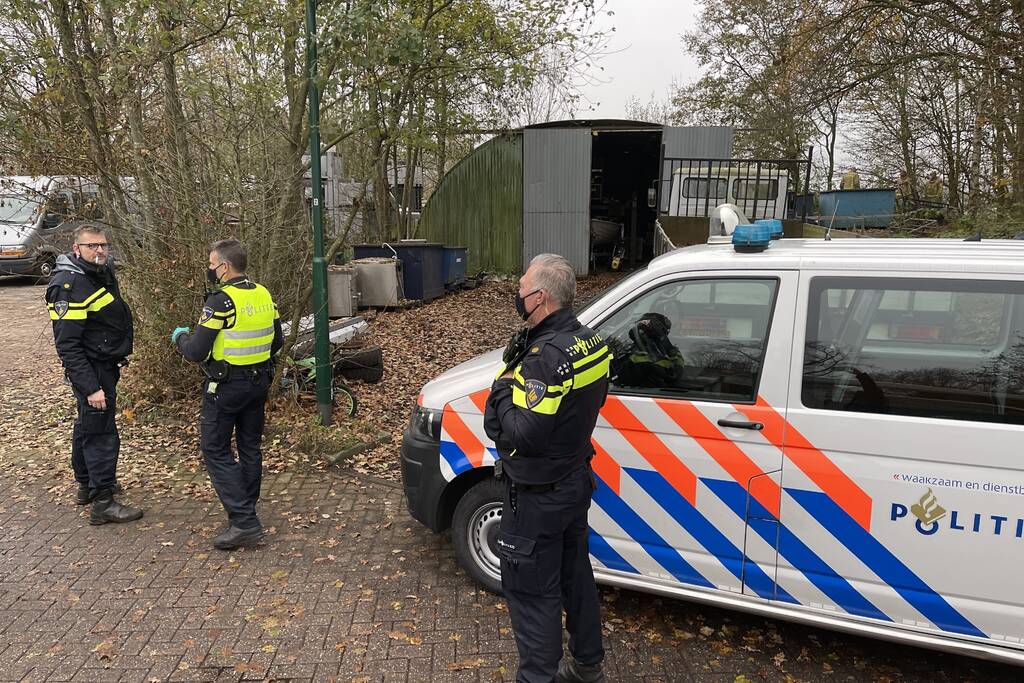 Politie vindt ondergrondse container met hennepkwekerij