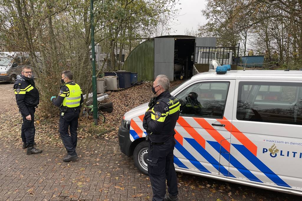 Politie vindt ondergrondse container met hennepkwekerij