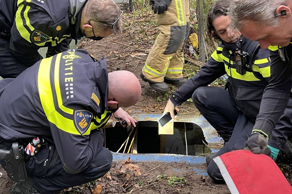 Politie vindt ondergrondse container met hennepkwekerij