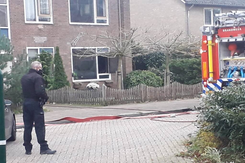 Meerdere personen ademen rook in bij brand
