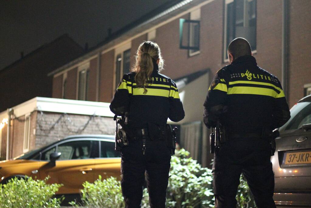 Brand in zonnepanelen op dak van woning