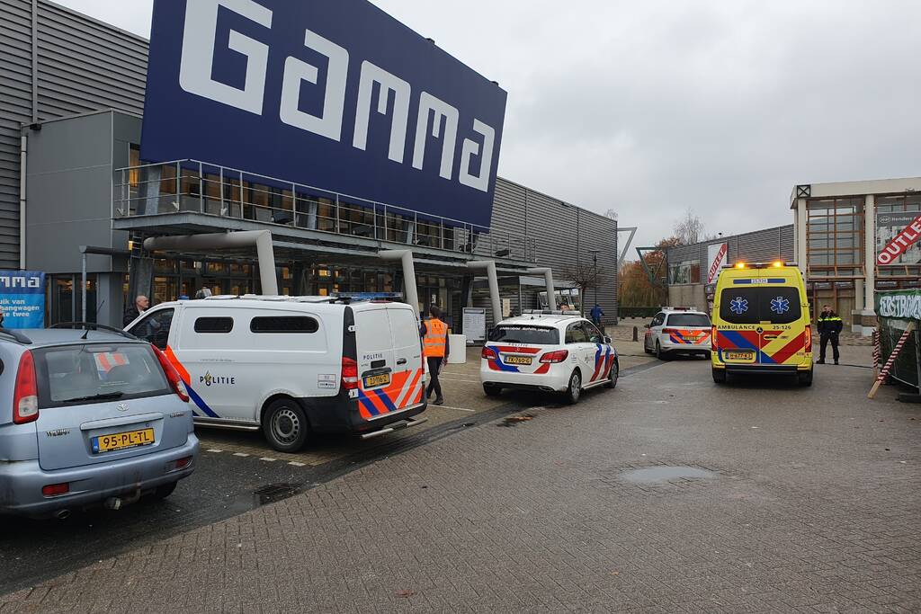 Man (62) gewond na ruzie bij bouwmarkt Gamma