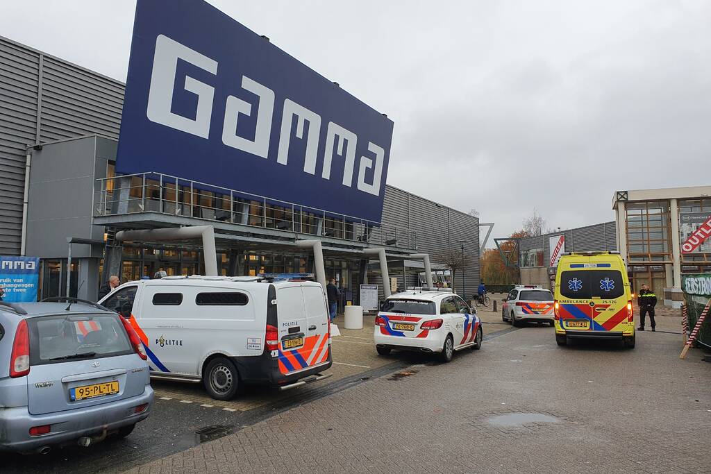 Man (62) gewond na ruzie bij bouwmarkt Gamma