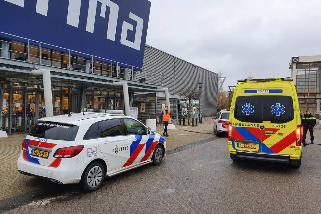 Man (62) gewond na ruzie bij bouwmarkt Gamma