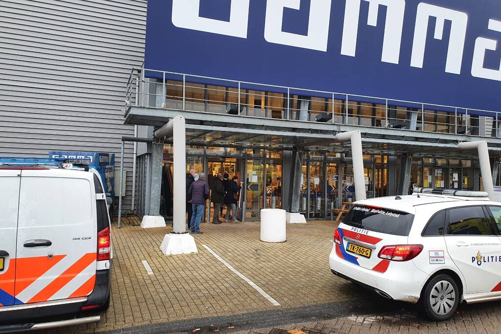 Man (62) gewond na ruzie bij bouwmarkt Gamma