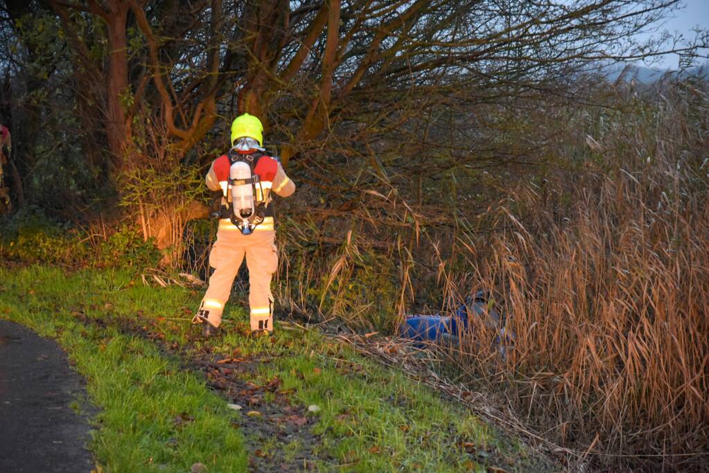 Onderzoek naar vaten met mogelijk drugsafval