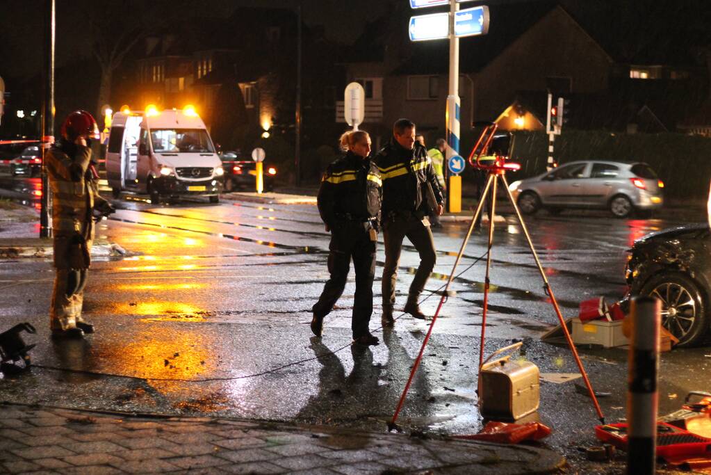 Fikse schade bij botsing tussen twee wagens