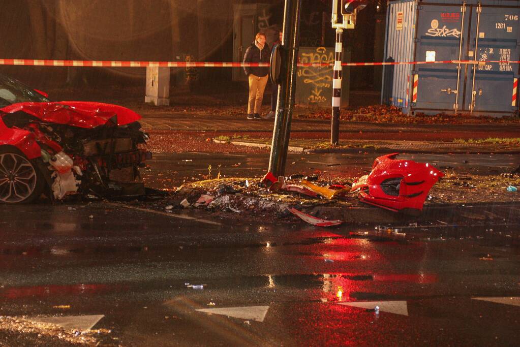 Fikse schade bij botsing tussen twee wagens