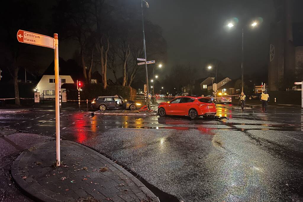 Fikse schade bij botsing tussen twee wagens