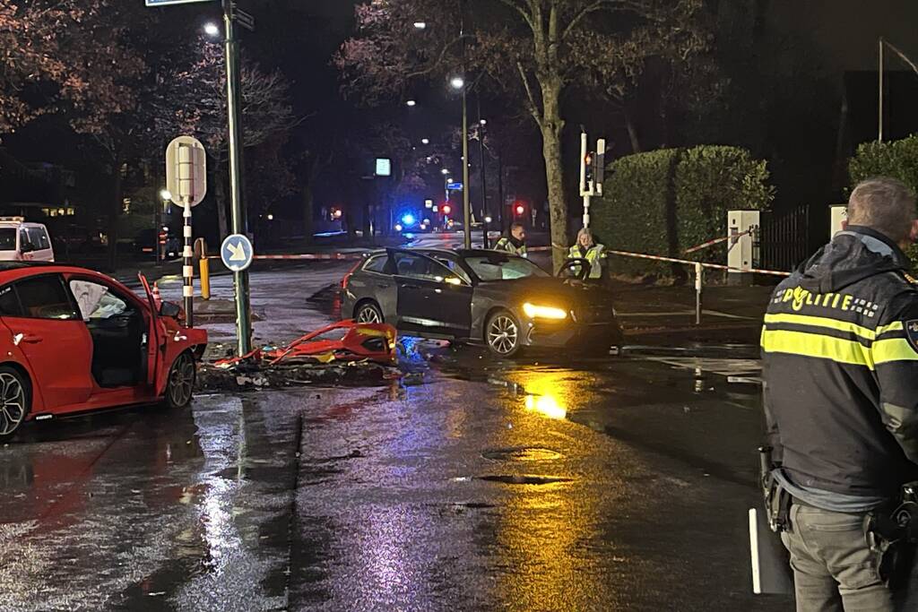 Fikse schade bij botsing tussen twee wagens