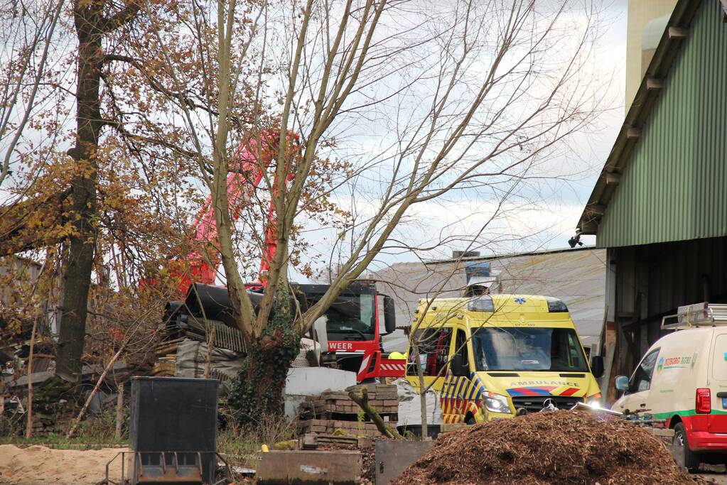 Veel hulpdiensten ingezet voor incident in schuur